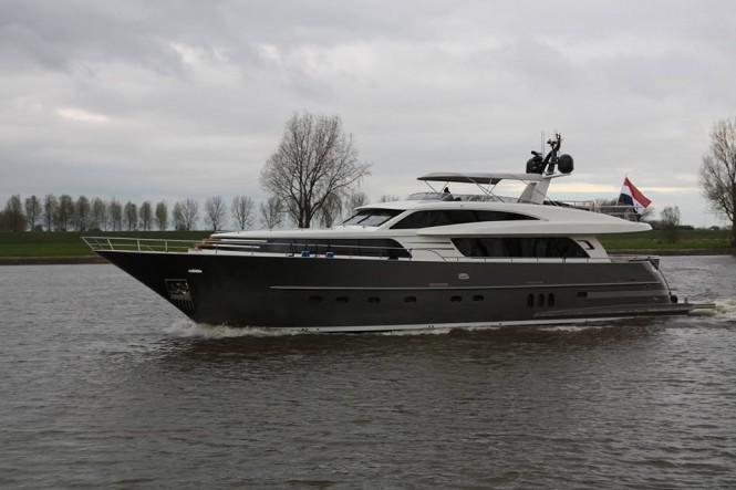 Wim van der Valk Continental III 26.00 Yacht undergoing sea trials