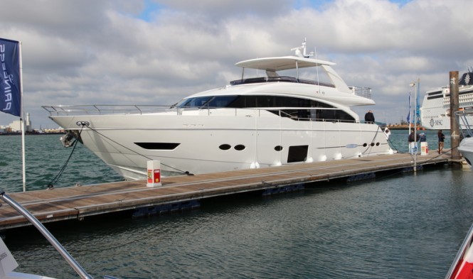 Princess 88 Yacht by Princess Yachts