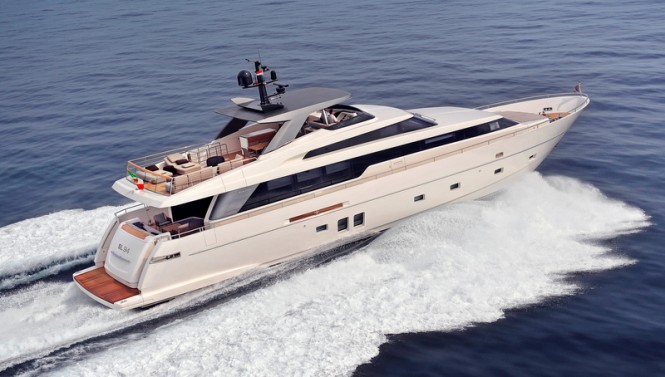 Sanlorenzo SL94 Yacht at full speed