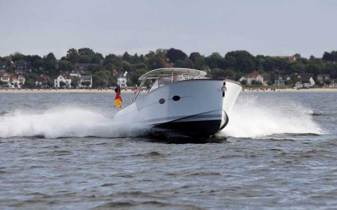 KNIERIM Runabout 36 superyacht tender - front view