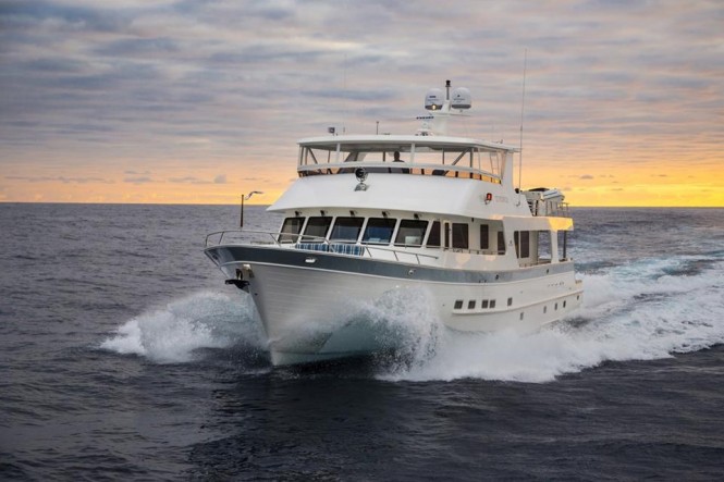 Luxury yacht Ti Punch - front view