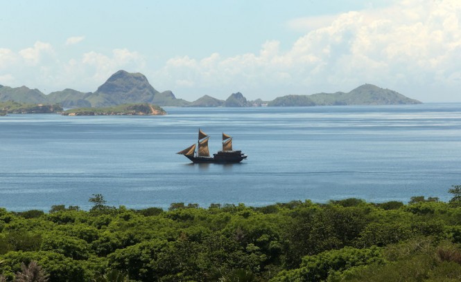 Alila Purnama sailing yacht