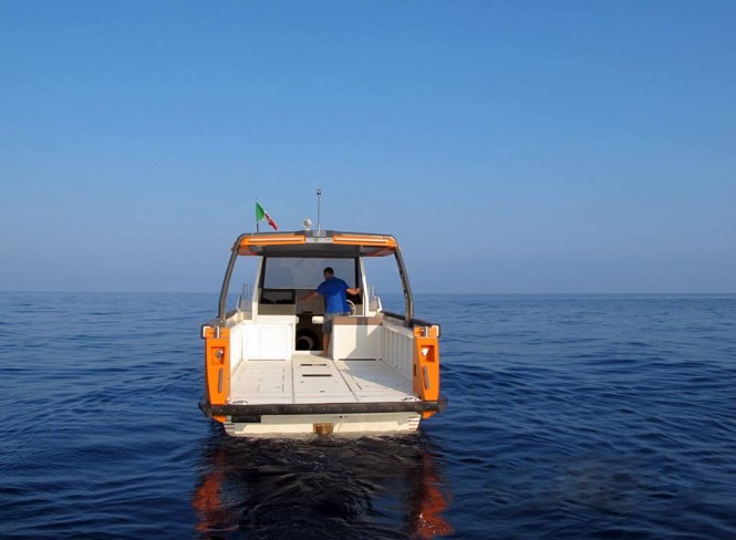 ETHOS 30 luxury yacht tender - aft view