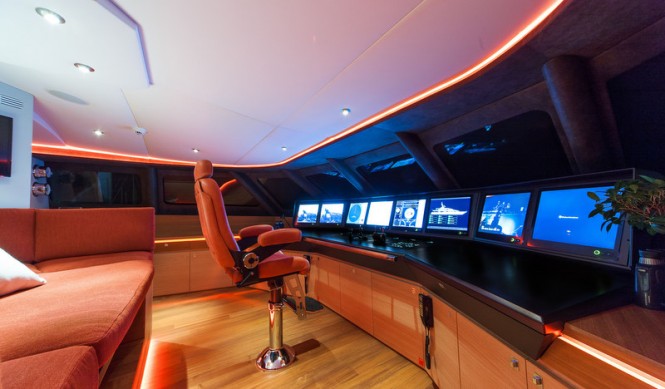 Life Saga Yacht - Wheelhouse - Photo by Giovanni Malgarini