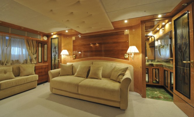 Amer 92 superyacht - Owners Study