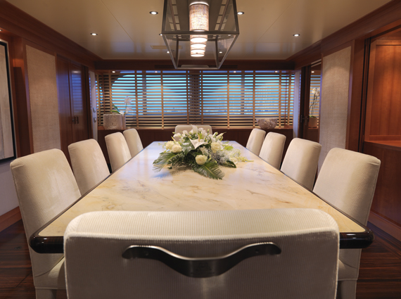 Eileen Yacht - Dining