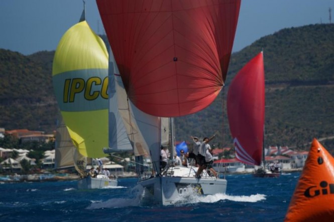 Gill Commodore's Cup - Photo by Bob Greiser