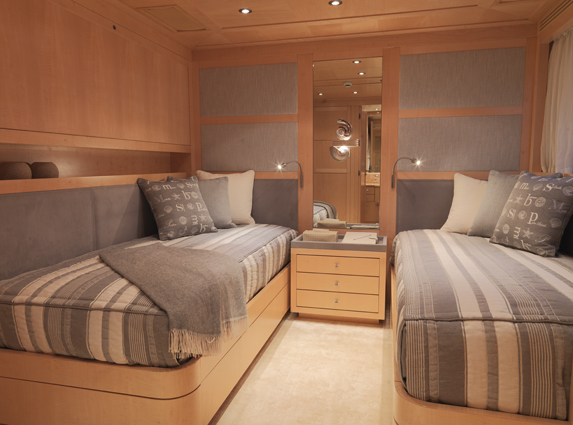 Motor yacht Eileen - Twin Cabin