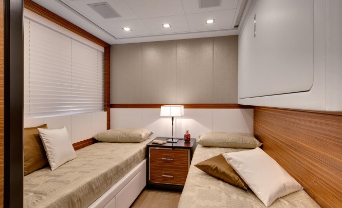 Motor yacht Mangusta 110 - Twin cabin