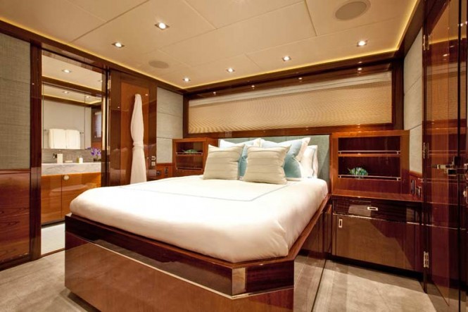 Finish Line Yacht - Cabin