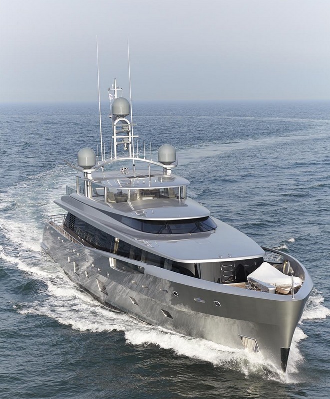 Luxury yacht COMO - front view