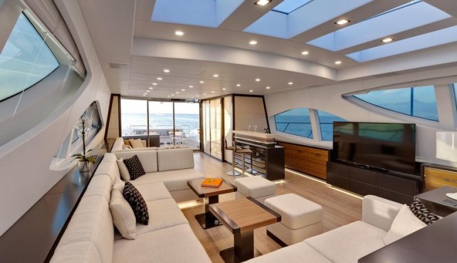 Mangusta 110 superyacht - Saloon