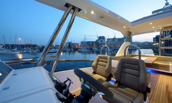 Squadron 78 HARD-TOP Yacht - Exterior