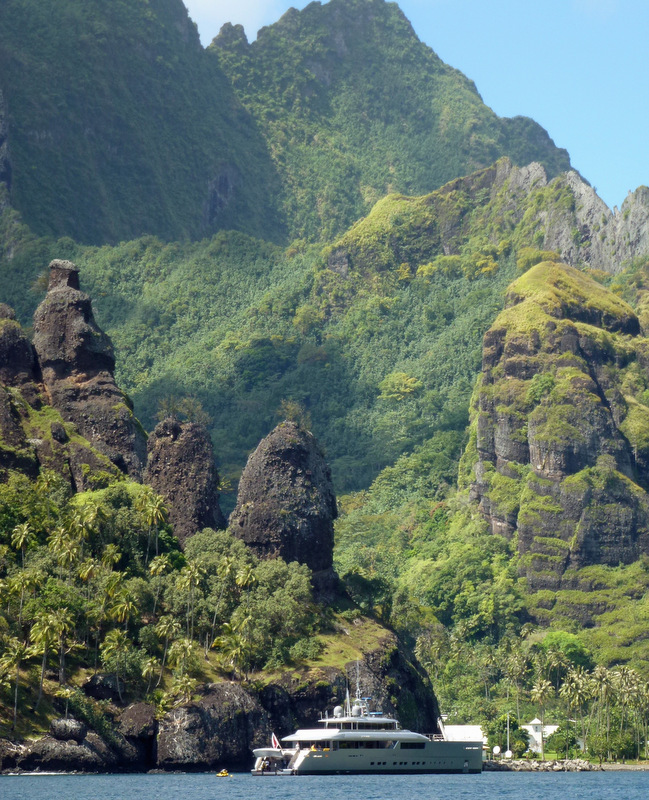 Exuma Yacht - FatuHiva, Marquesas