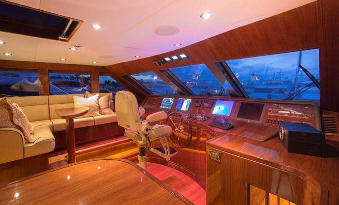 Luxury yacht Carbon Copy - Wheelhouse - Photo by Suki Finnerty
