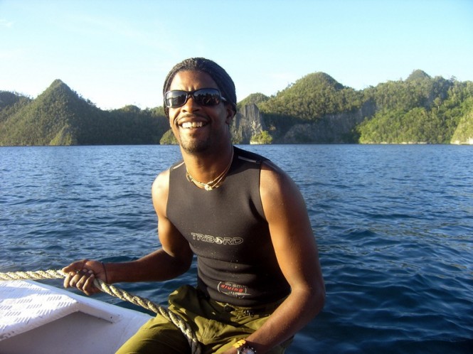 'Top Gun' Guides Didier Romero