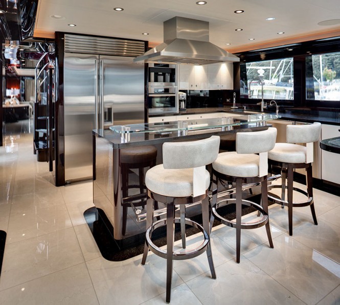 W112 Yacht - Galley