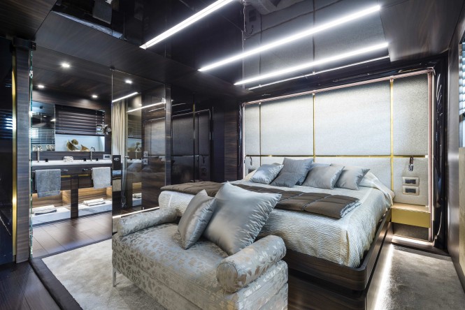 Zahraa superyacht - Owners cabin