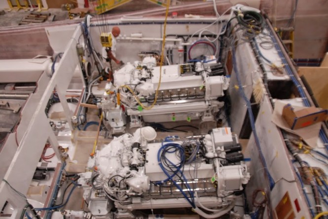 Hatteras Yacht GT70 MTU's are in