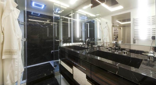 Keyla Yacht - Bathroom