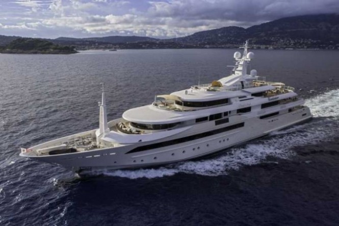 Luxury motor yacht Chopi Chopi by CRN