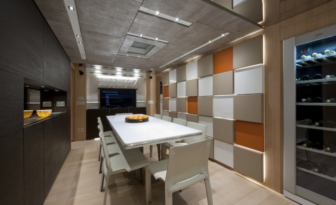 Motor yacht SL96 Special Edition - Dining