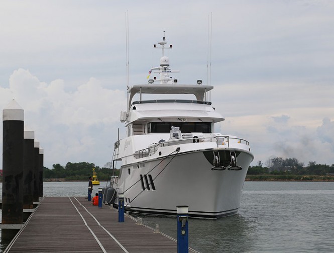 N86 superyacht Koonoona - front view