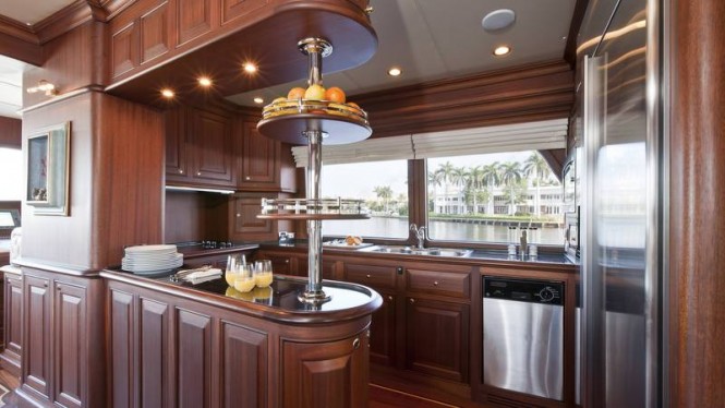 Superyacht 97 Cruiser - Galley
