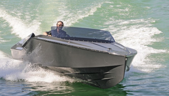 Frauscher 747 Mirage yacht tender running 