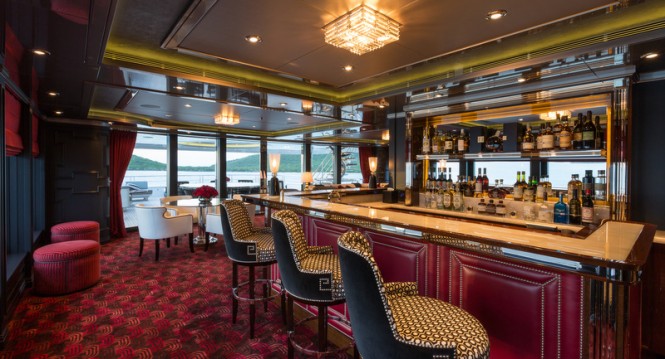 INVCITUS Yacht - Skylounge - Photo by Jeff Brown