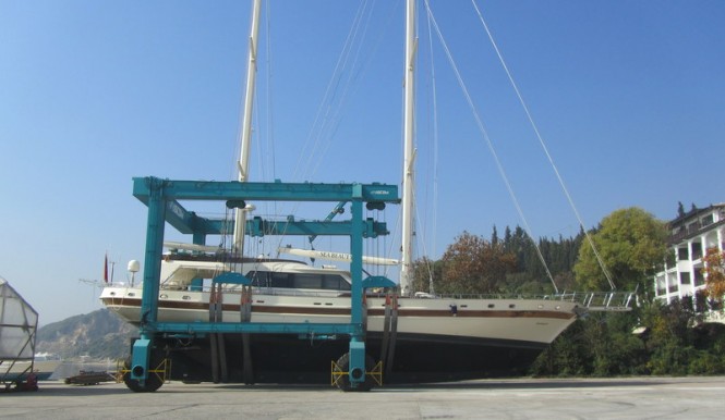 Luxury yacht Sea Beauty - side view