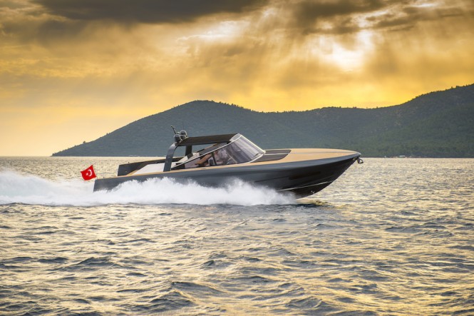 Motor Yacht IGUAZU - Running