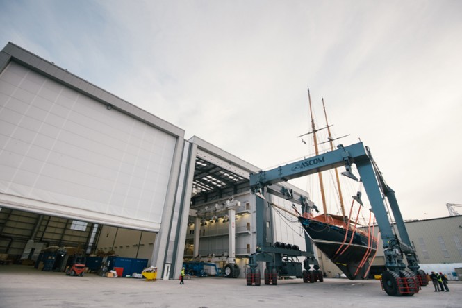 Pendennis 640 tonne hoist