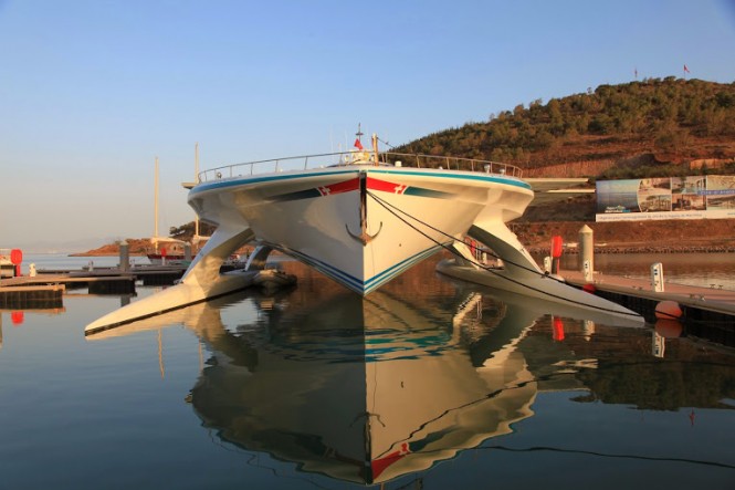 PlanetSolar - front view