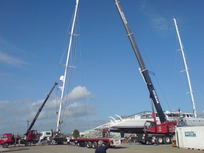 42m Catamaran (Ketch) – Rig Removal