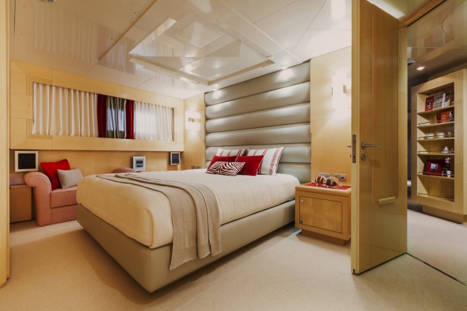 Luxury motor yacht Amore Mio 2 - Cabin
