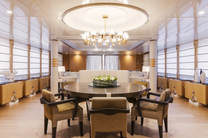 Luxury motor yacht Amore Mio 2 - Dining