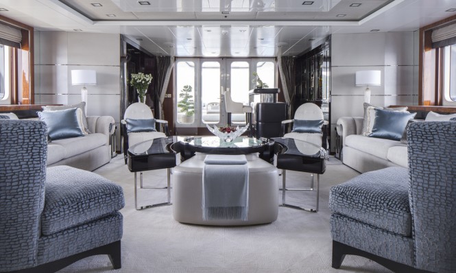 Motor Yacht Turquoise - Main Saloon