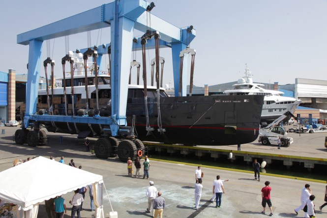 My Logica superyacht - side view