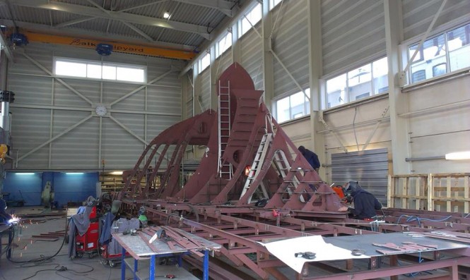 New bow section for the 41m Heesen charter yacht Seven Sins