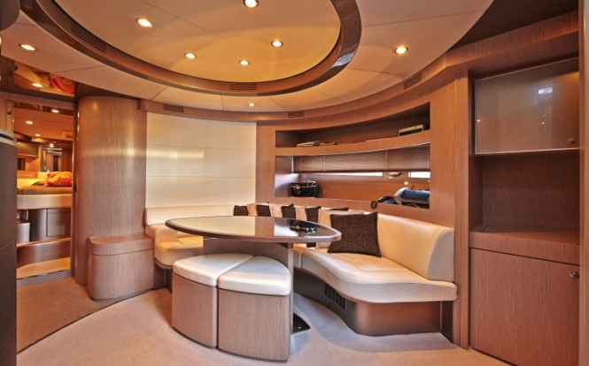 Sakura yacht - interiors - Image credit to easyboats.com