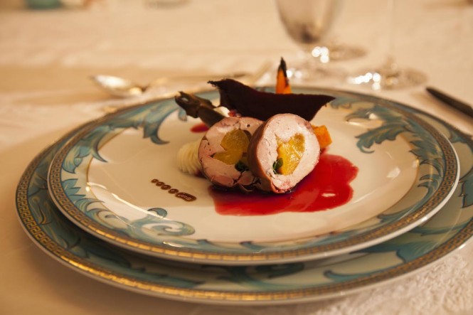 Superyacht STARFIRE - Main Deck Dining