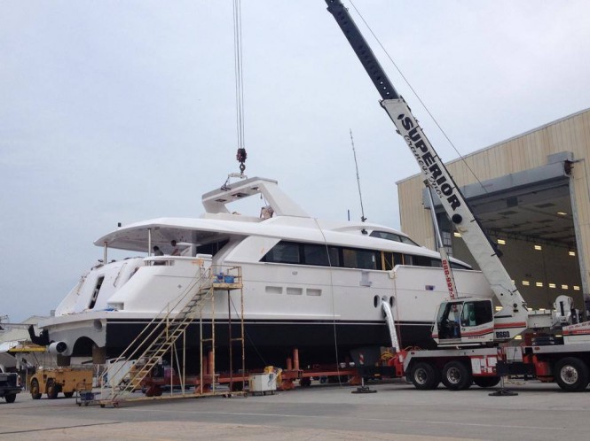 100 RPH superyacht Hull no. 2 at Hatteras Yachts