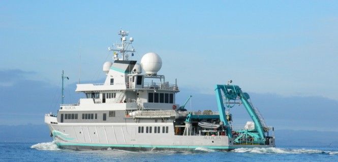 Alucia Yacht - aft view