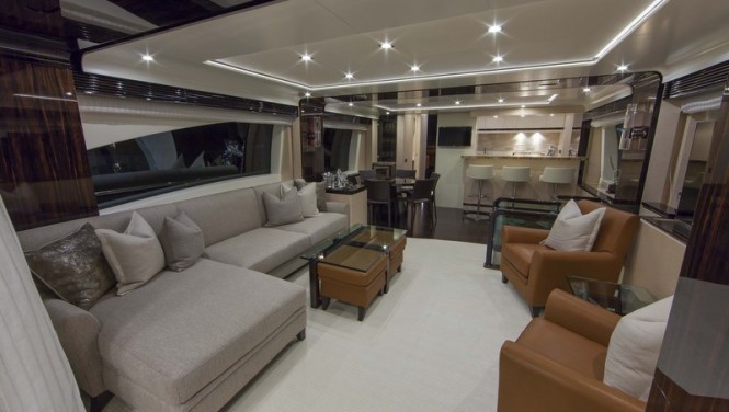 Azimut 84 US Version superyacht - Saloon