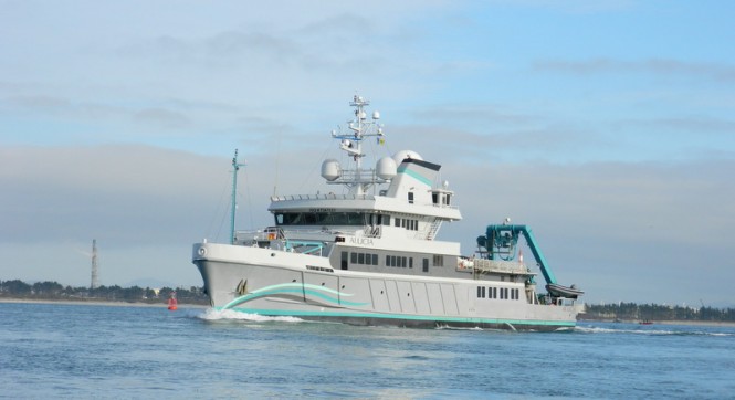 Luxury motor yacht Alucia