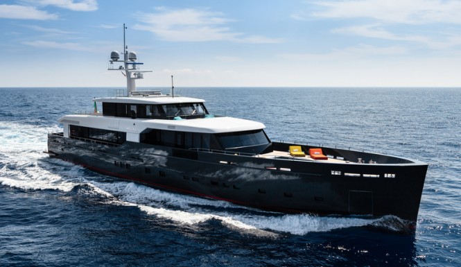 Luxury motor yacht MY LOGICA underway - G.Sargentini