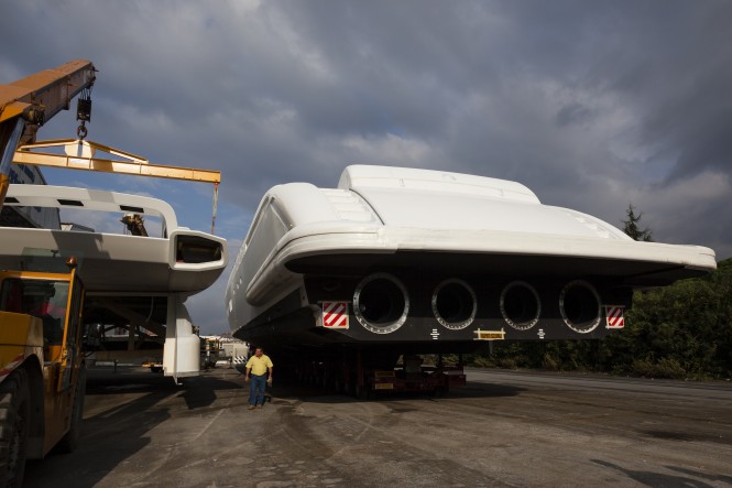 Luxury motor yacht Pumpkin - aft view