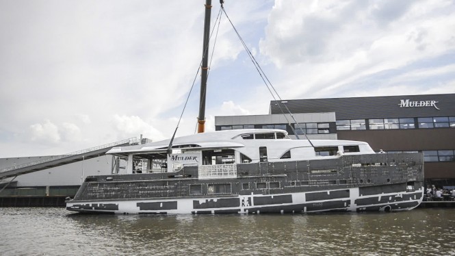 Mulder 34m motor yacht BN100 - side view