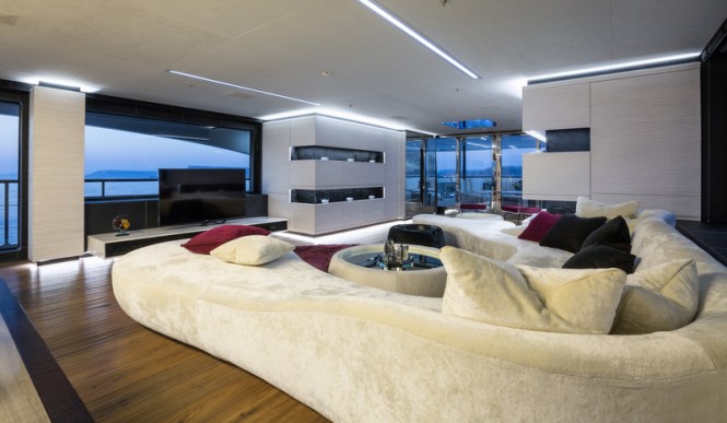 Super yacht Ocean Paradise - Main Saloon